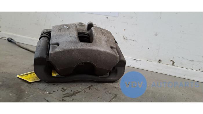 Etrier de frein (pince) avant gauche Mercedes C-Klasse