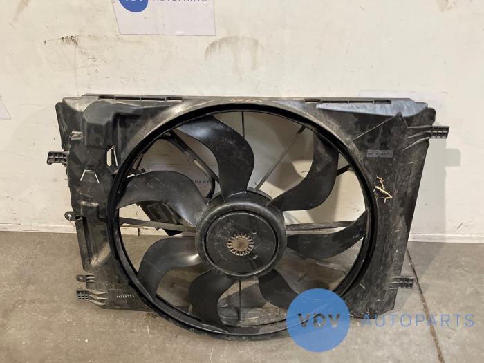 Engine cooling fan Mercedes GLA-Klasse