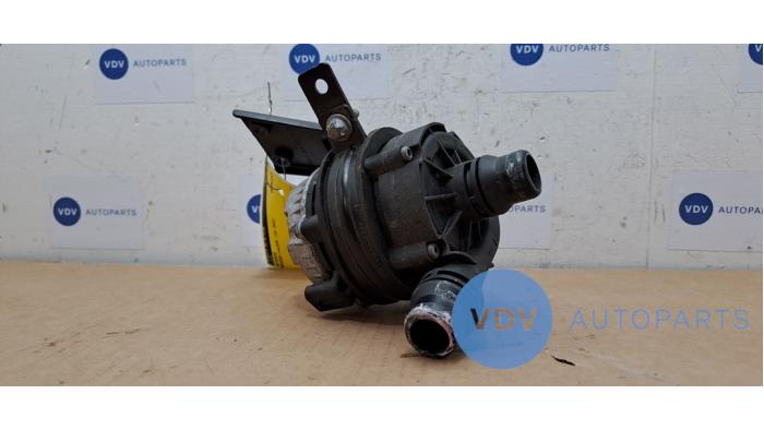 Water pump Mercedes C-Klasse