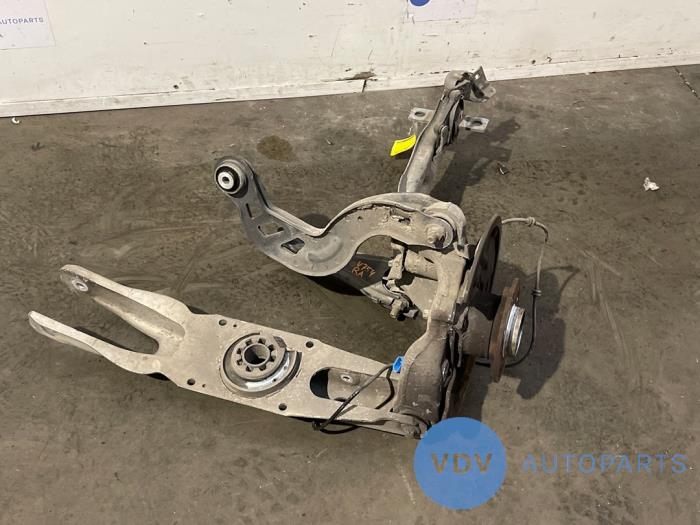 Achsschenkel rechts hinten Mercedes GLA