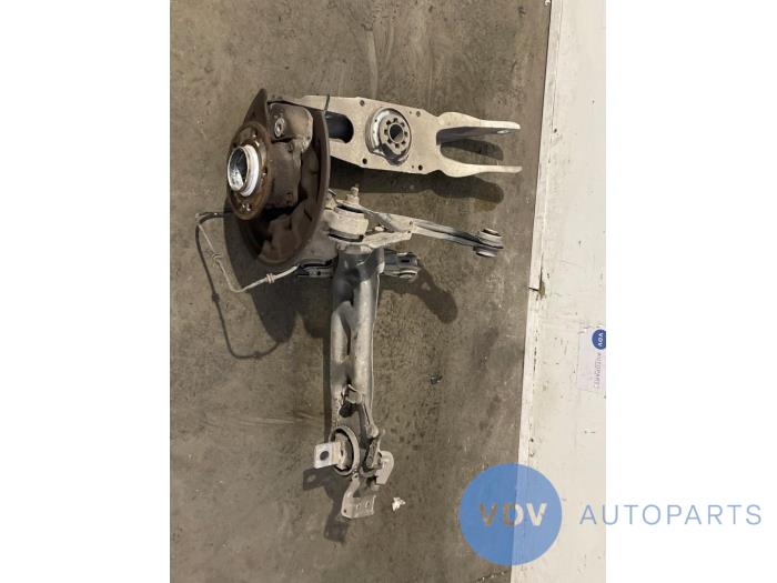 Achsschenkel rechts hinten Mercedes GLA