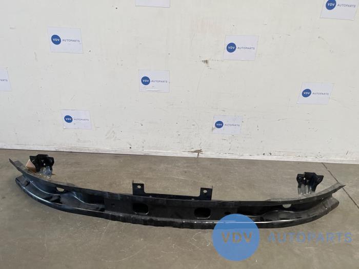 Chassis bar, front Mercedes Vito