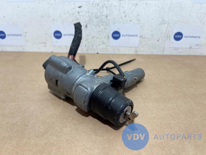 Cerradura de contacto y llave Mercedes 190E/D