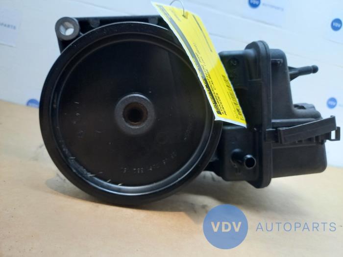 Power steering pump Mercedes C-Klasse