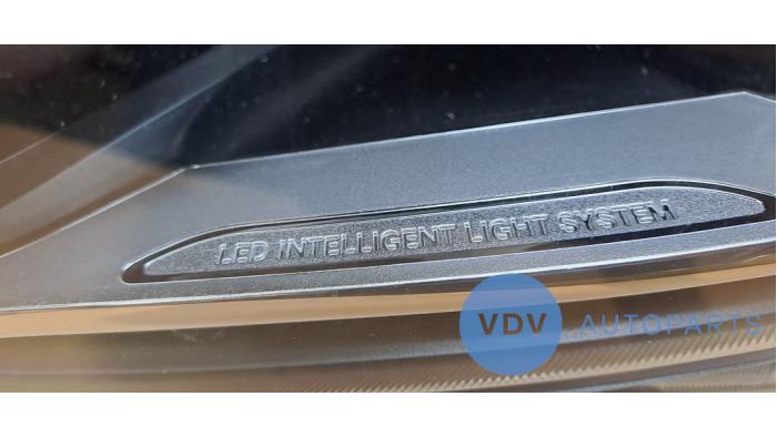 Headlight, left Mercedes V-Klasse