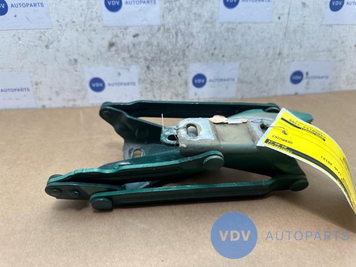 Zawias pokrywy silnika Mercedes Sprinter