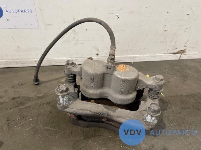 Zacisk hamulcowy prawy przód Mercedes X-Klasse