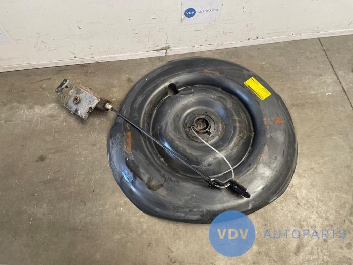 Spare wheel mechanism Mercedes Vito