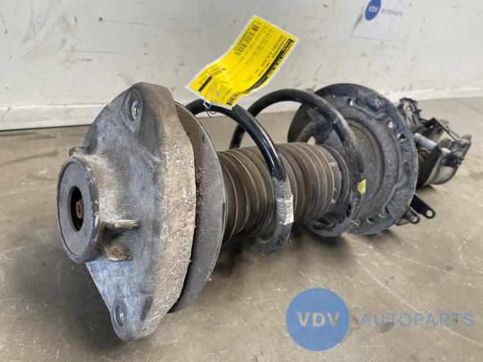 Fronts shock absorber, left Mercedes B-Klasse