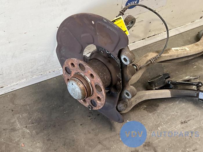 Knuckle, front left Mercedes E-Klasse