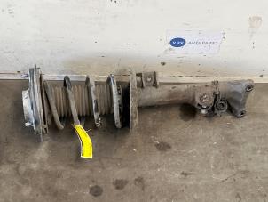 Gebruikte Schokdemper links-voor Mercedes E Estate (S212) E-220 CDI 16V BlueEfficiency Prijs € 78,65 Inclusief btw aangeboden door Autoparts Van De Velde