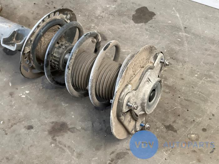 Amortyzator wstrzasów prawy przód Mercedes E-Klasse