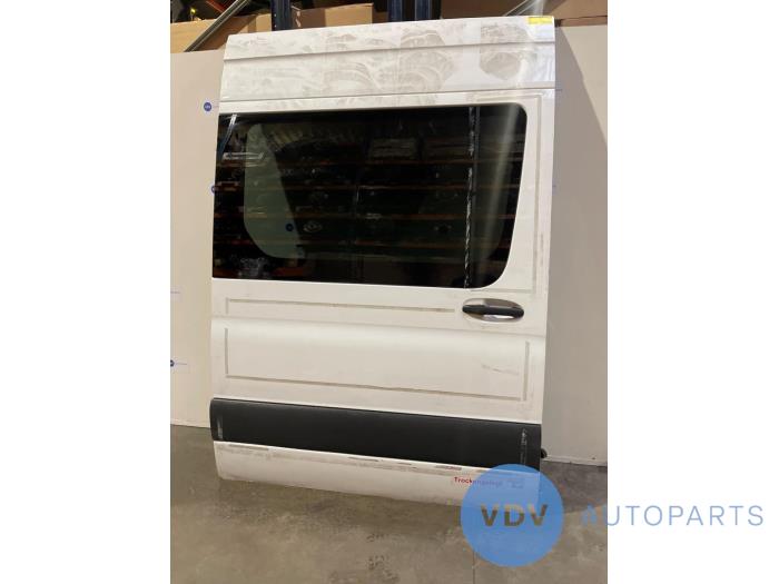 Sliding door, right Mercedes Sprinter