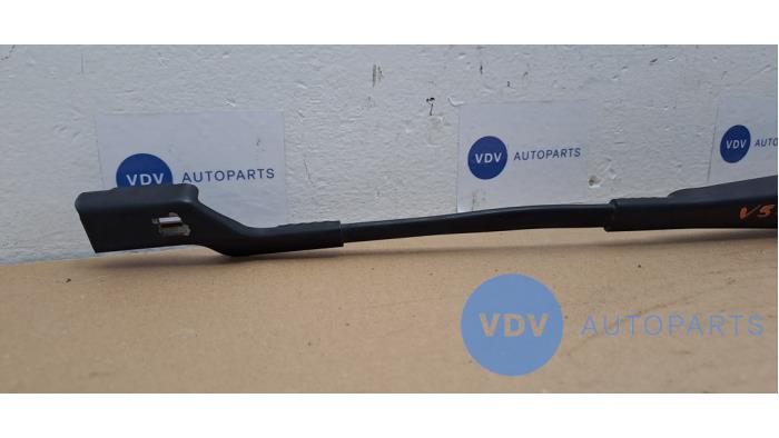 Brazo delantero de limpiaparabrisas Mercedes E-Klasse