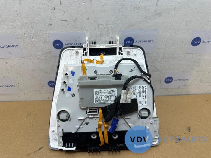 Oswietlenie wewnetrzne przód Mercedes E-Klasse