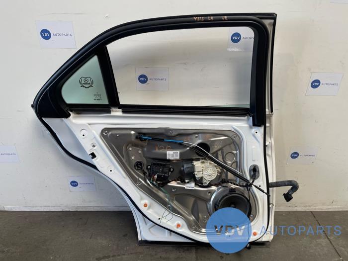 Rear door 4-door, left Mercedes E-Klasse
