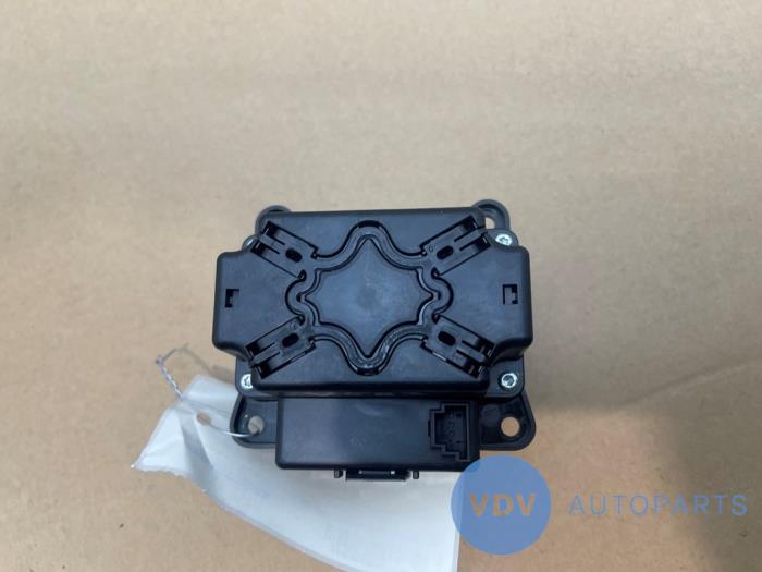 Commande ordinateur de bord Mercedes E-Klasse