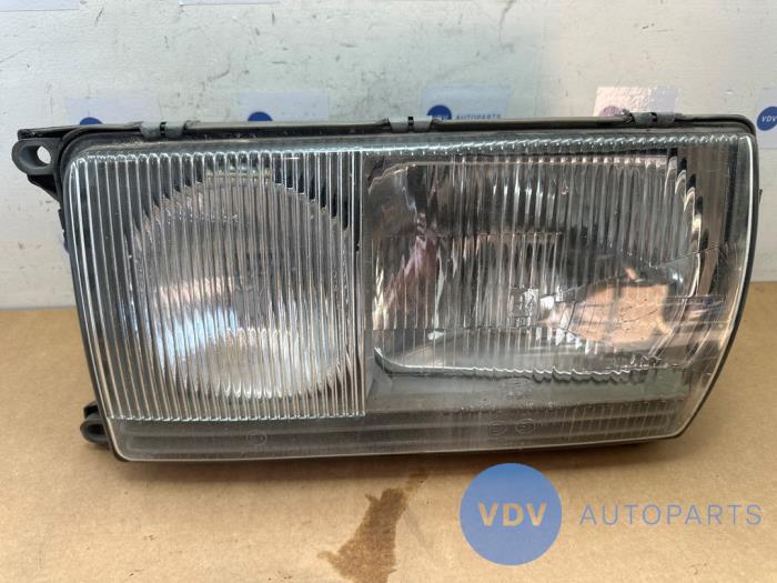 Reflektor lewy Mercedes 200 - 500