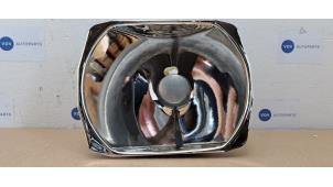 Gebruikte Koplampreflector rechts Mercedes E (W124) 2.2 220 E 16V Prijs € 78,65 Inclusief btw aangeboden door Autoparts Van De Velde