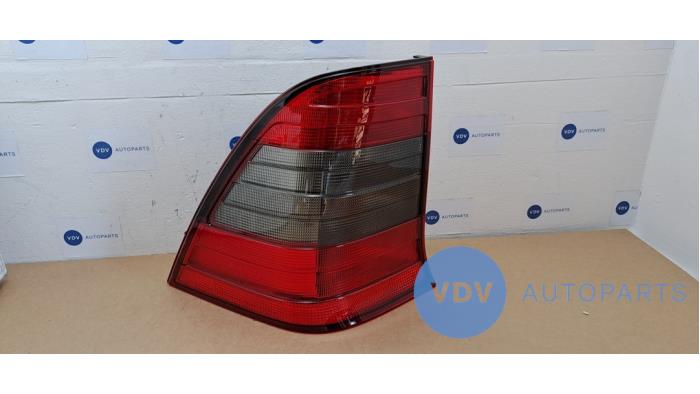 Feu arrière gauche Mercedes C-Klasse