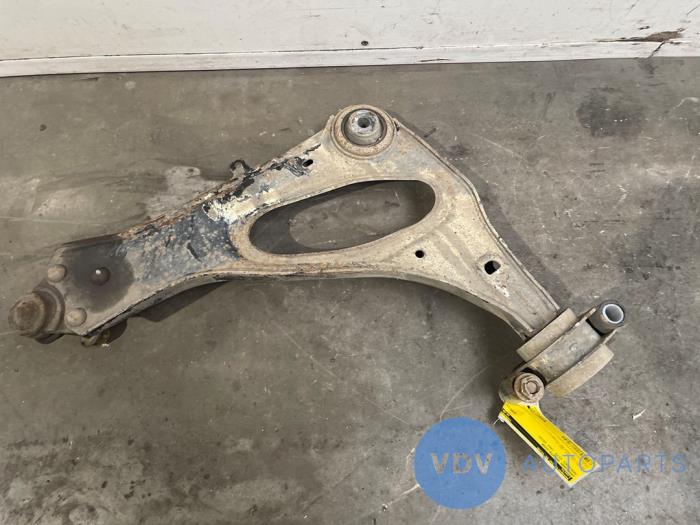 Draagarm rechts-voor Mercedes Vito