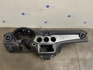 Gebruikte Dashboard Mercedes CLA (117.3) 1.5 CLA-180 CDI, 180 d 16V Prijs € 242,00 Inclusief btw aangeboden door Autoparts Van De Velde