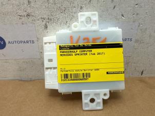 Gebruikte Parkeerhulp computer Mercedes Sprinter 3,5t (906.63) 313 CDI 16V Prijs € 48,40 Inclusief btw aangeboden door Autoparts Van De Velde