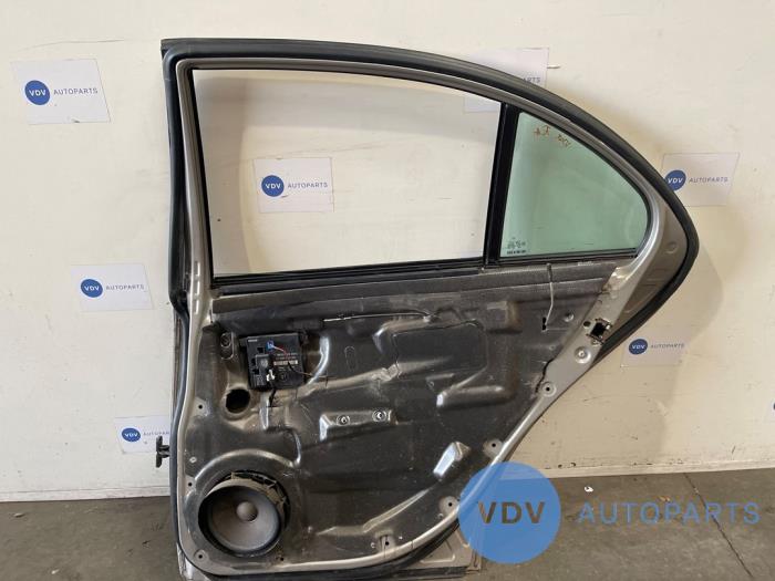 Drzwi prawe tylne wersja 4-drzwiowa Mercedes E-Klasse