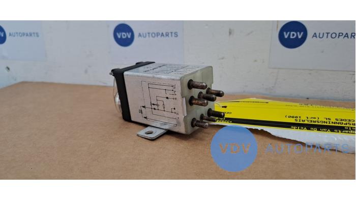 Overvoltagesrelay Mercedes SL