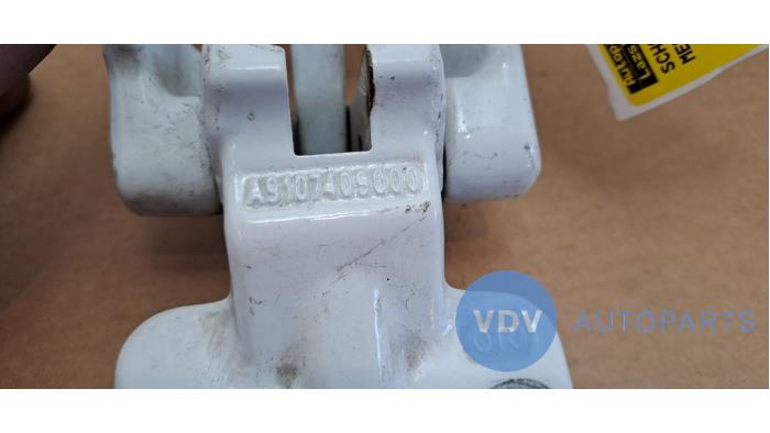 Tailgate hinge Mercedes Sprinter