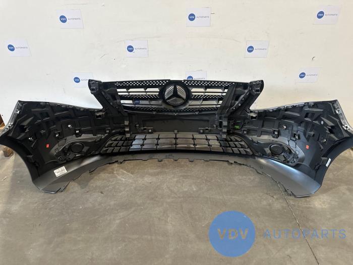 Pare-chocs avant Mercedes Vito