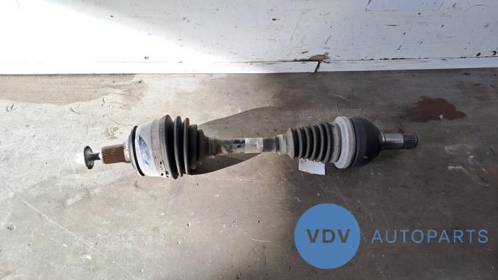 Front drive shaft, left Mercedes CLA