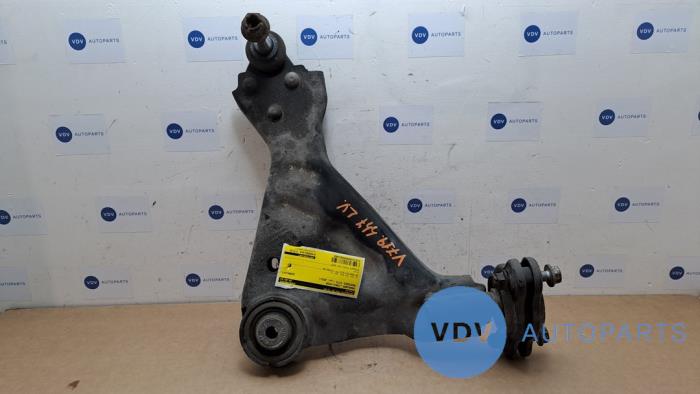 Draagarm links-voor Mercedes Vito