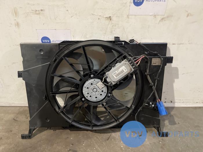 Ventilador de enfriamiento del motor Mercedes A-Klasse