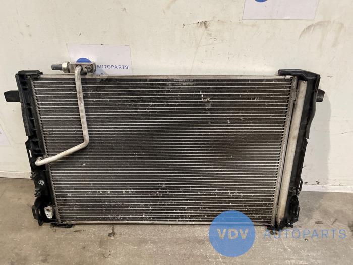 Air conditioning condenser