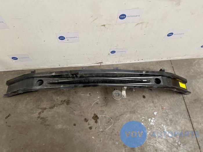 Chassis bar, front Mercedes Vito