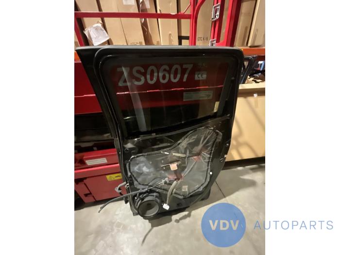 Drzwi prawe tylne wersja 4-drzwiowa Mercedes X-Klasse