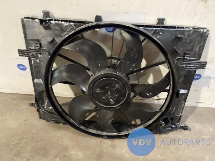 Ventilador de enfriamiento del motor Mercedes CLS-Klasse