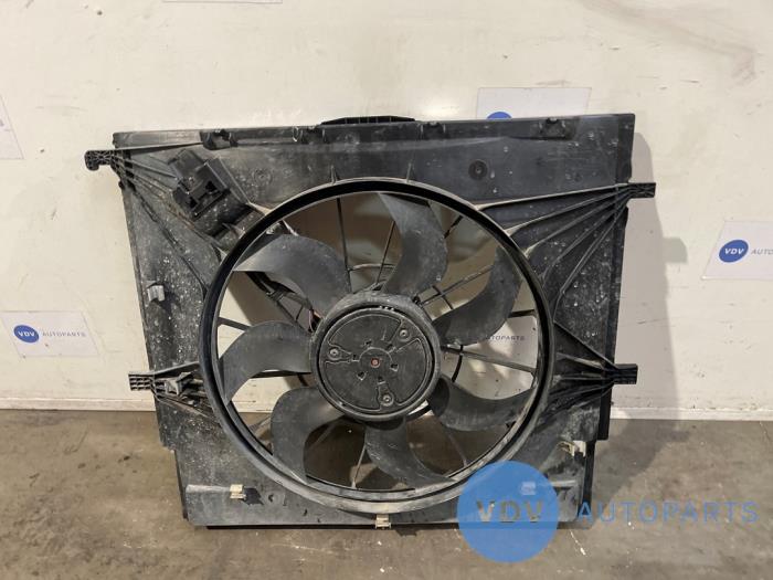 Ventilador de enfriamiento del motor Mercedes Vito