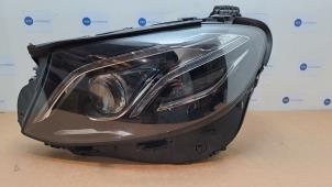 Gebruikte Koplamp links Mercedes E (W213) E-200d 2.0 Turbo 16V Prijs € 1.542,75 Inclusief btw aangeboden door Autoparts Van De Velde