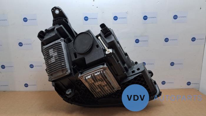 Koplamp links Mercedes E-Klasse