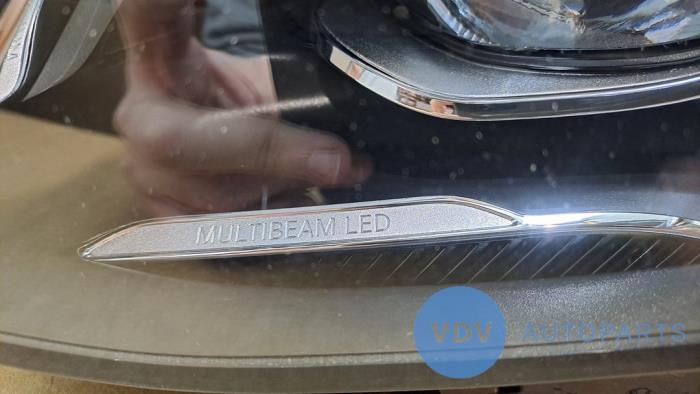 Koplamp links Mercedes E-Klasse