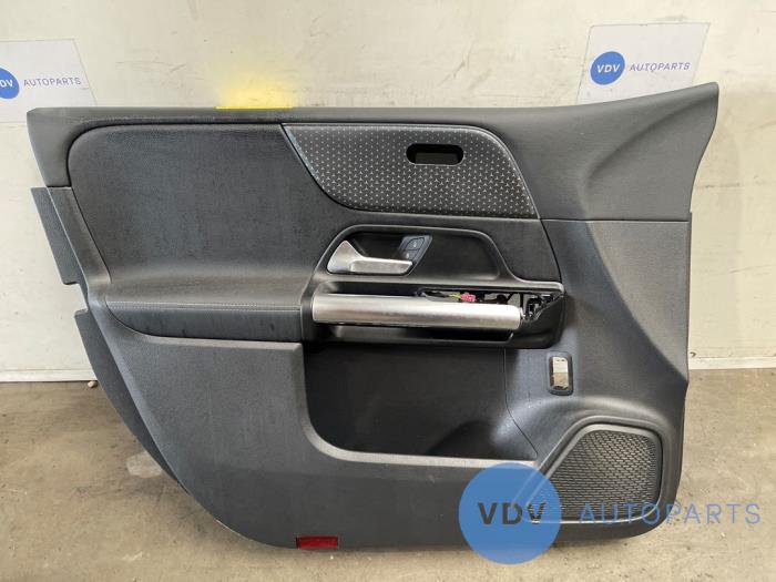 Door trim 4-door, front left Mercedes B-Klasse