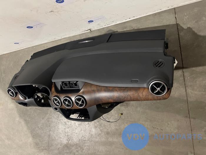 Dashboard Mercedes B-Klasse