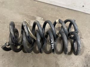 Gebruikte Veerschroef achter Mercedes C (W206) C-300d 2.0 Turbo 16V Prijs € 48,40 Inclusief btw aangeboden door Autoparts Van De Velde