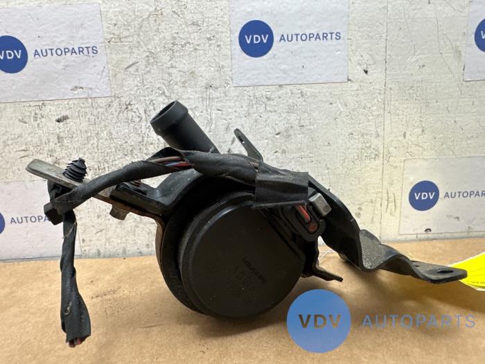 Waterpomp Mercedes GLA