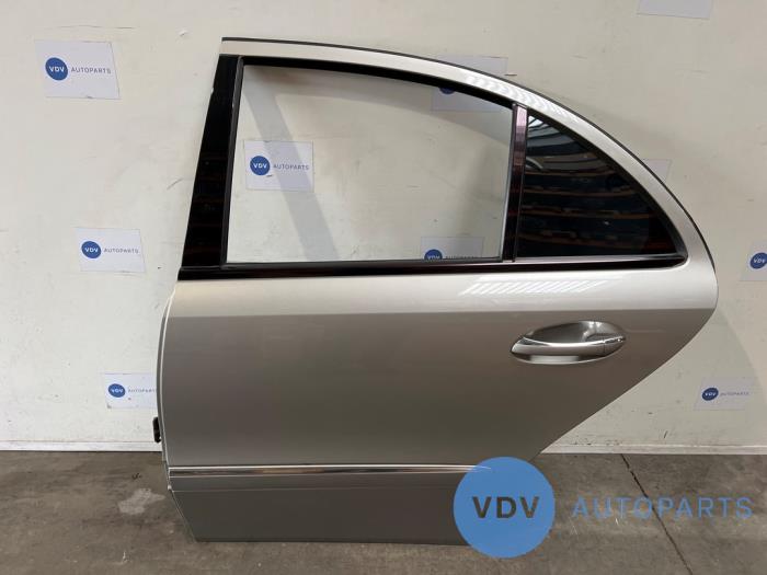 Rear door 4-door, left Mercedes E-Klasse