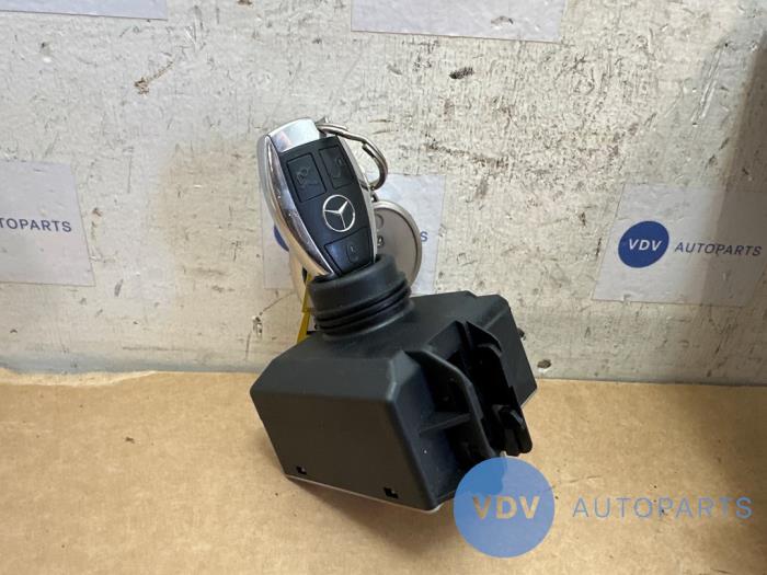 Ignition lock + computer Mercedes E-Klasse