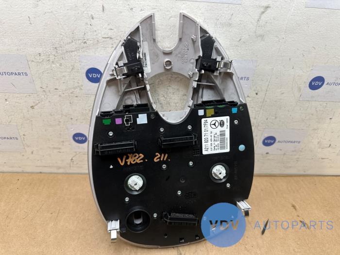 Oswietlenie wewnetrzne przód Mercedes E-Klasse