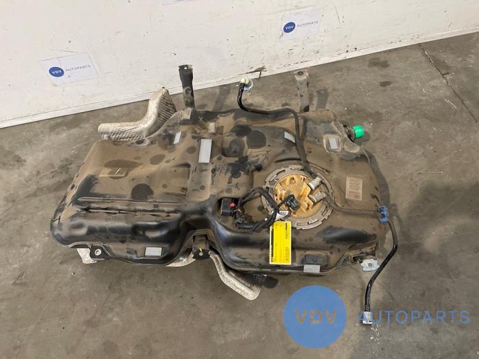 Réservoir de carburant Mercedes CLA